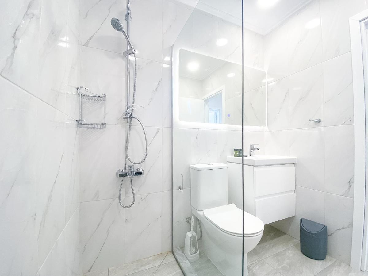 Phaedrus Living: Luxury Flat Semeli Apartment Paphos Bagian luar foto