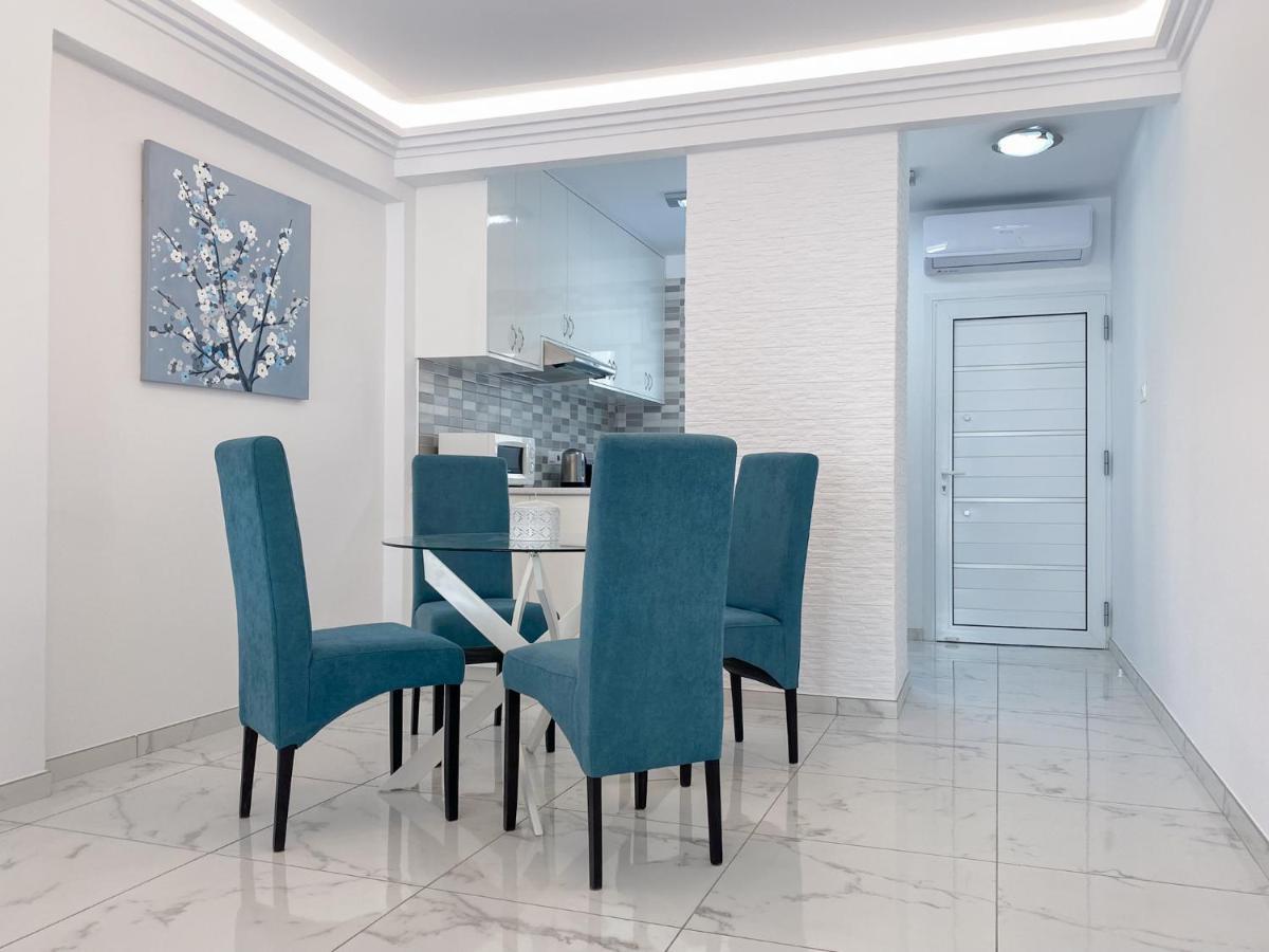 Phaedrus Living: Luxury Flat Semeli Apartment Paphos Bagian luar foto